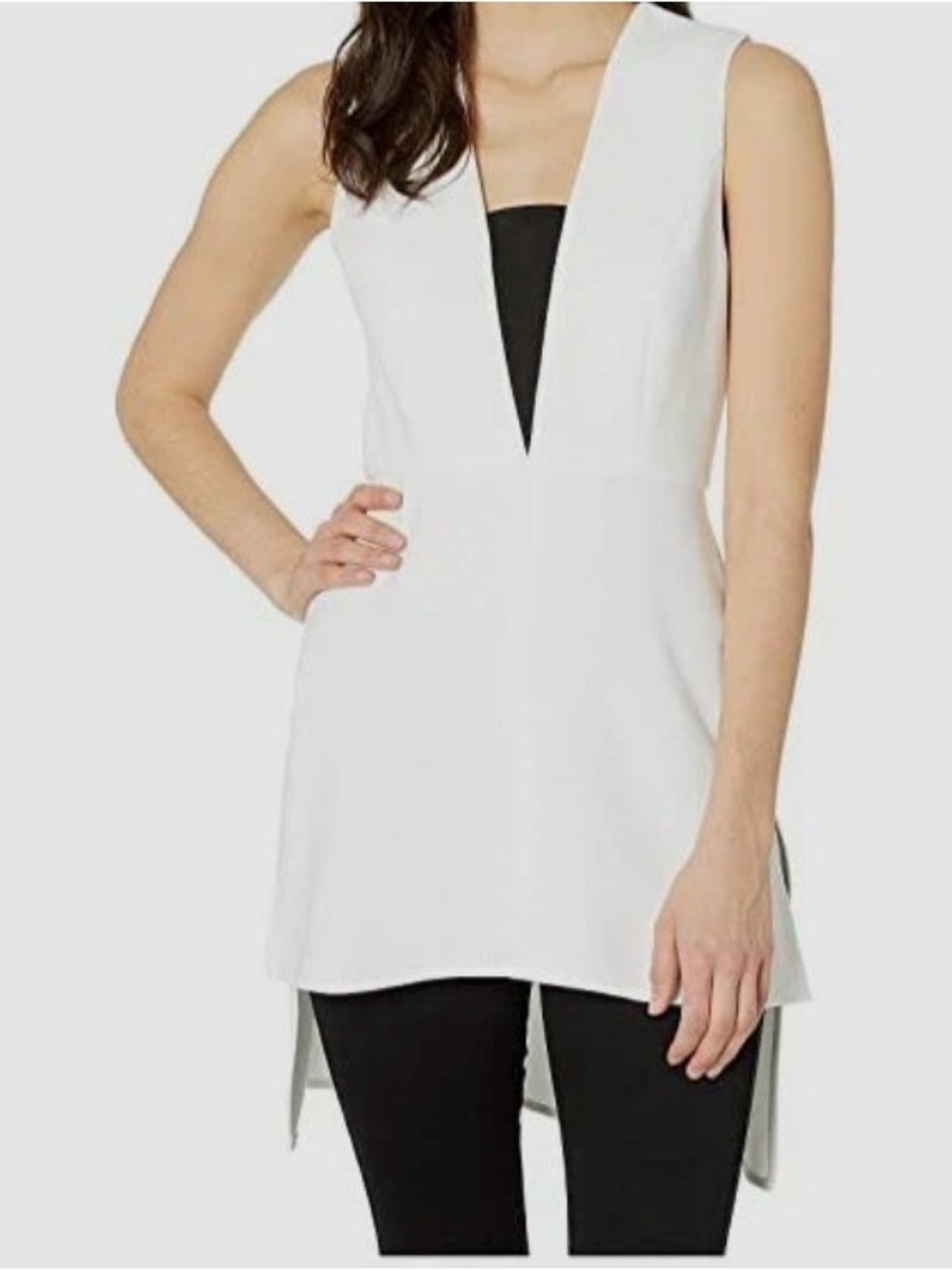 Sleeveless White Plunge V-Neck Tunic Top s small